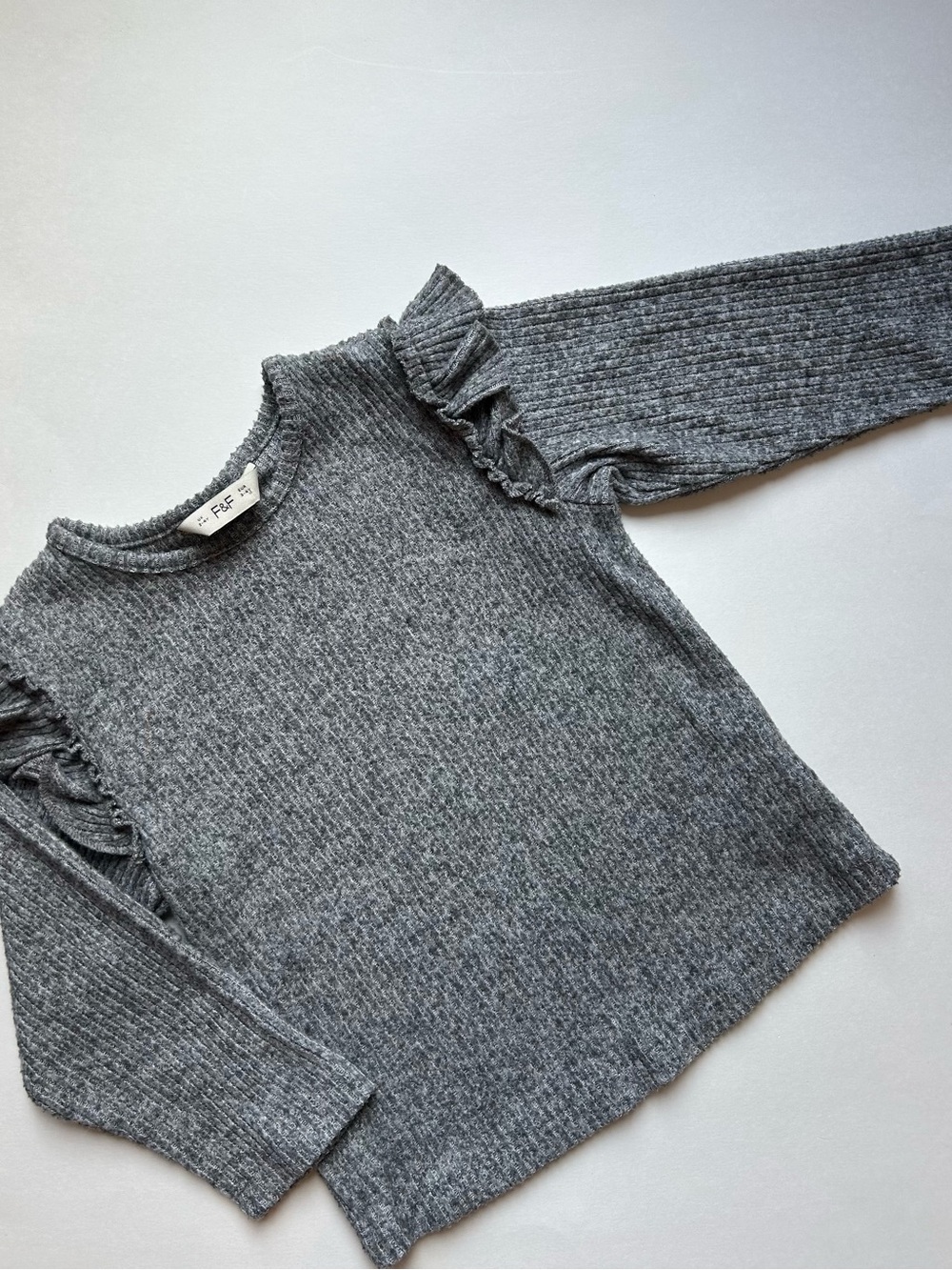 F&F Girls' Gray Ruffle Knit Set - Picture 2 of 3